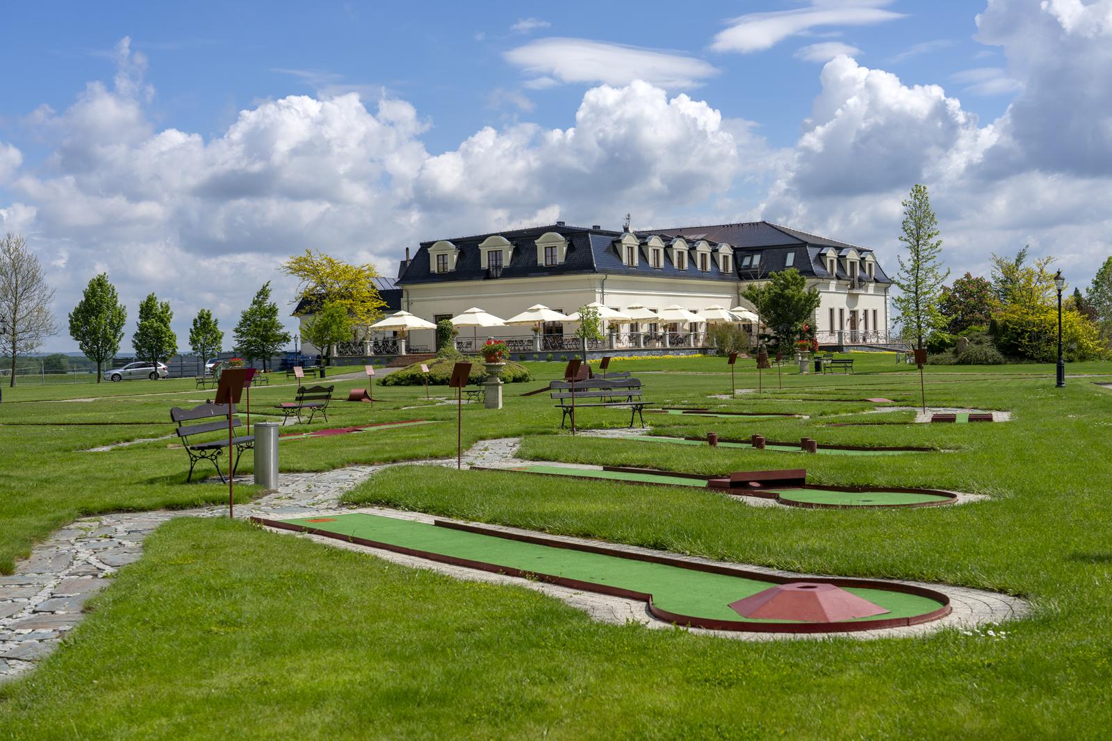 Mini Golf Dworek Komorno