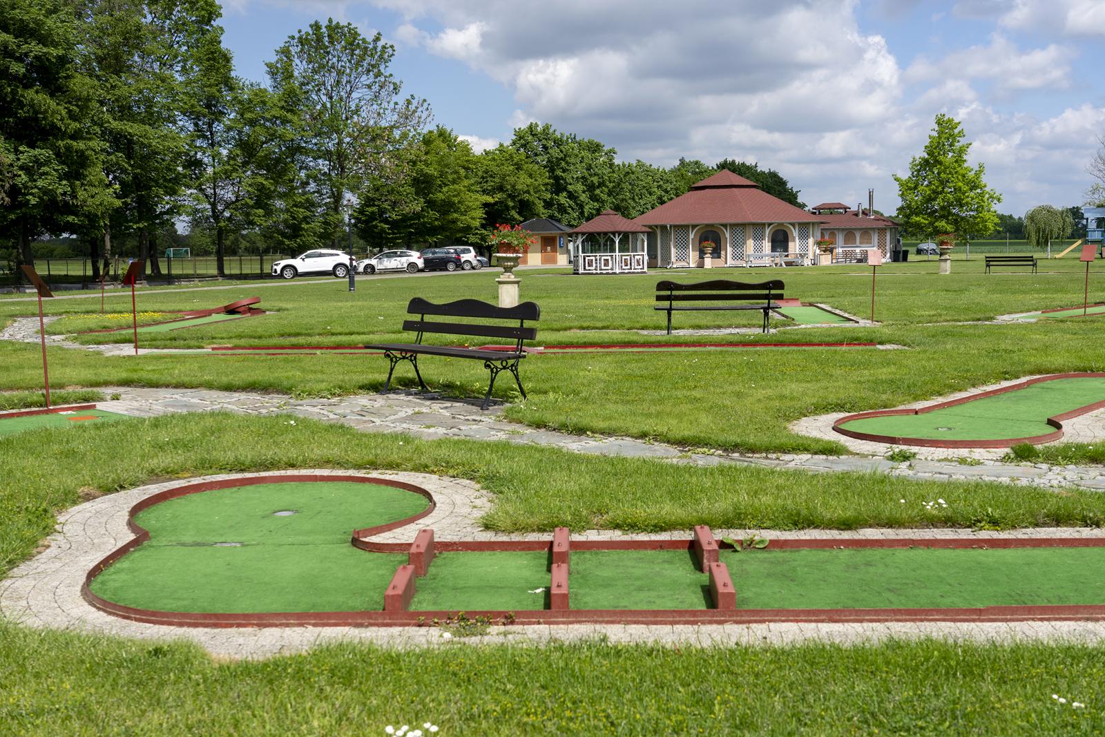 Mini Golf Dworek Komorno